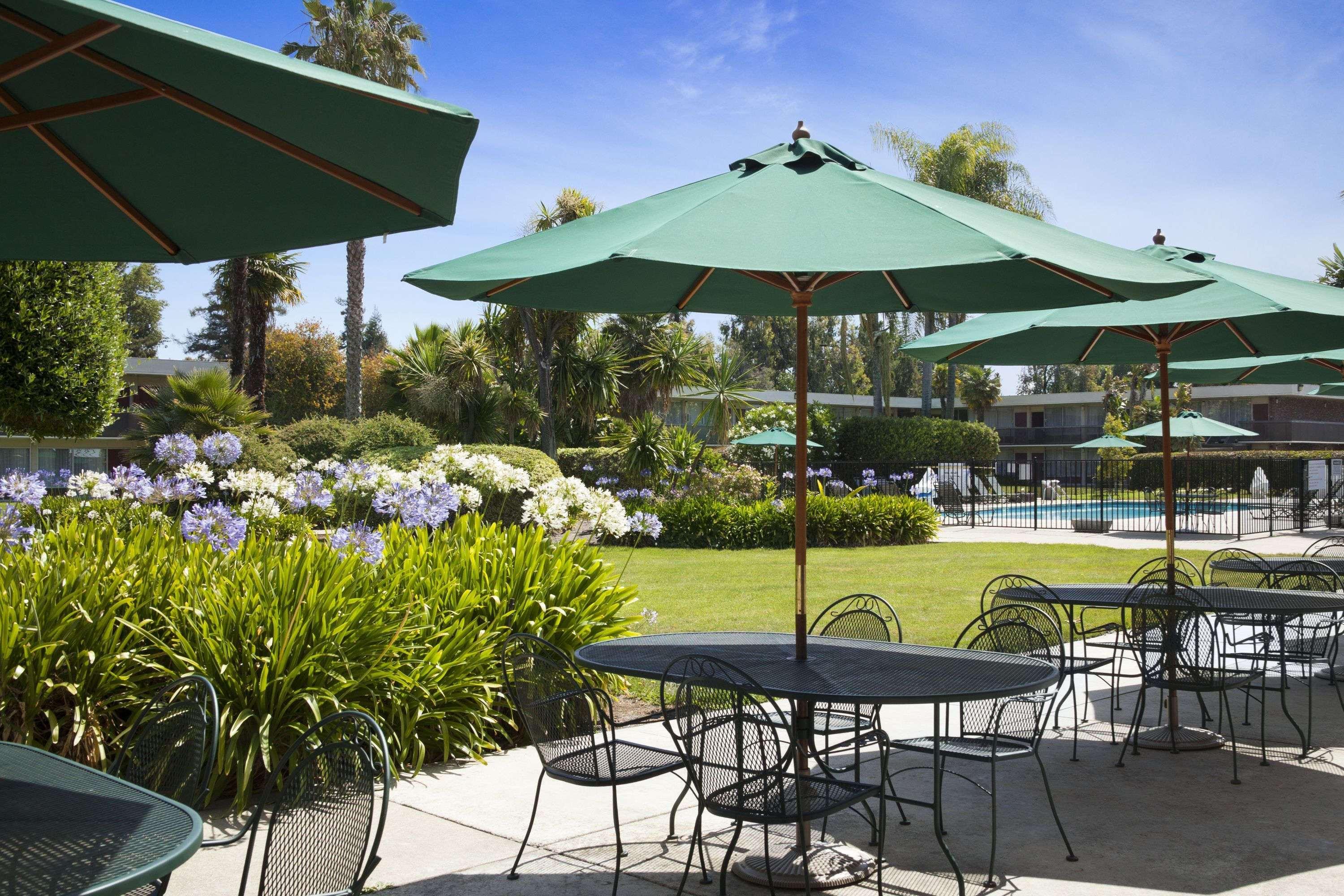 Ramada By Wyndham Sunnyvale/Silicon Valley Екстер'єр фото
